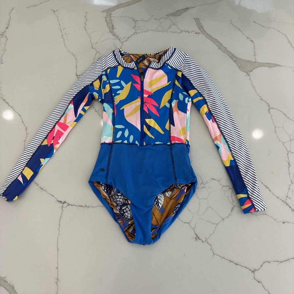 Maaji reversible long sleeve swim suit / wetsuit - size M